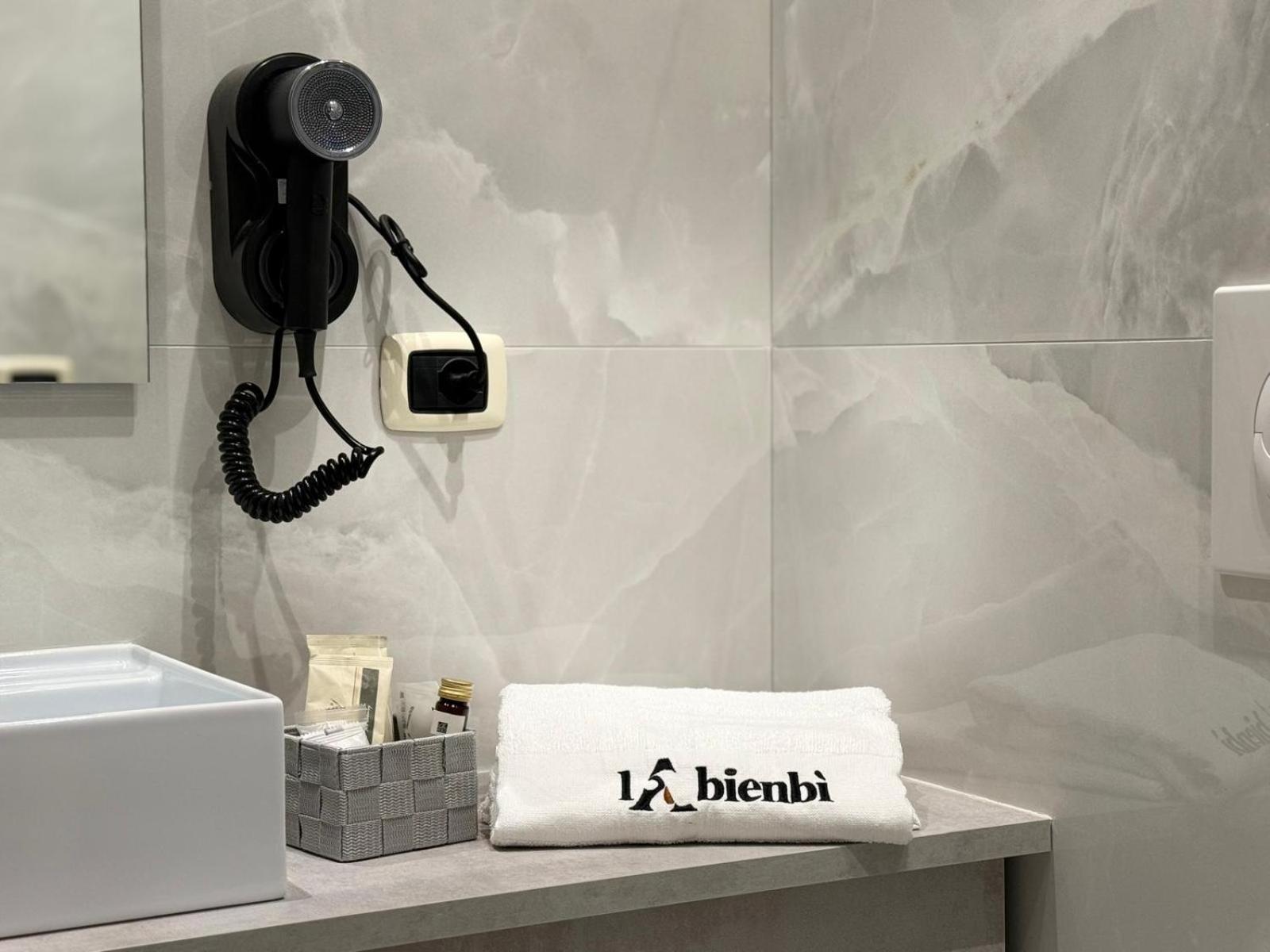 Labienbi' Hotel Cosenza Buitenkant foto